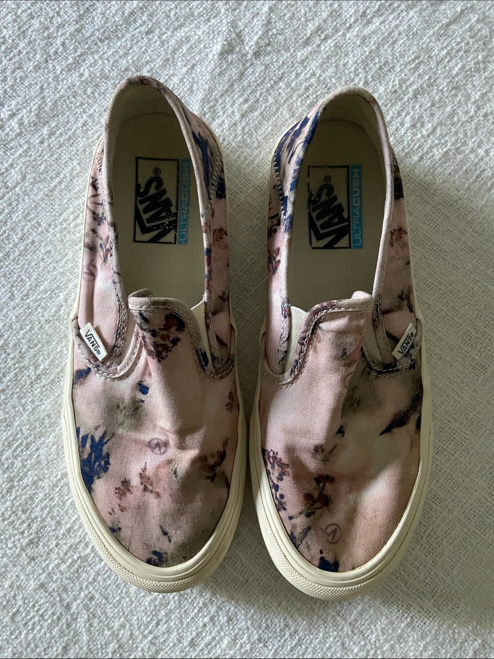 Vans Slip-On Floral Watercolor Canvas Sneakers in Pink and Blue Women’s 8.5 - Picture 2 of 15